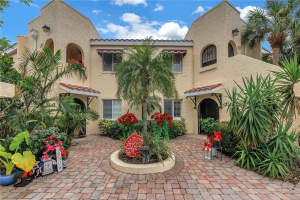 6101 34TH STREET, BRADENTON, FL 34210 Sold 01/31/25