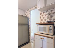 2228 CANAL DRIVE, BRADENTON, FL 34207 - MLS#MFRA4630425