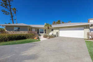 632 KEY ROYALE DRIVE, HOLMES BEACH, FL 34217 Sold 01/22/25