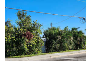 6625 OREGON STREET, BRADENTON, FL 34207 Sold 05/28/25