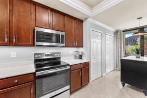 5548 PALMER CIRCLE, BRADENTON, FL 34211 Sold 01/15/25