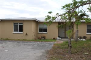 6401 MARINA DRIVE, HOLMES BEACH, FL 34217 Sold 12/30/24