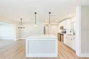 3430 VILLAGE GREEN DRIVE, SARASOTA, FL 34239 Sold 04/28/25