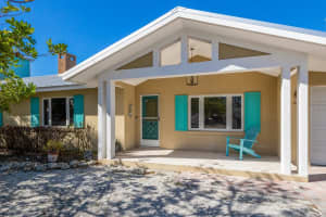204 75TH STREET, HOLMES BEACH, FL 34217 Sold 01/10/25