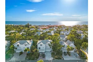 6250 HOLMES BOULEVARD, HOLMES BEACH, FL 34217 Sold 01/17/25