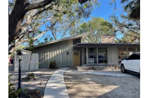 5453 AVENIDA DEL MARE, SARASOTA, FL 34242 Sold 10/17/25