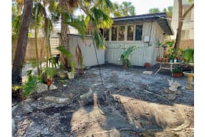 5453 AVENIDA DEL MARE, SARASOTA, FL 34242 Sold 10/17/25