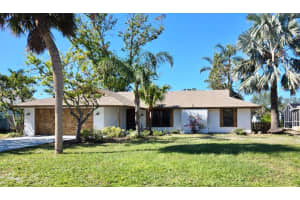 4332 PASADENA CIRCLE, SARASOTA, FL 34233 Sold 03/28/25