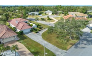 6602 SEVEN PINES DRIVE, BRADENTON, FL 34203 Sold 04/17/25