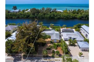 7916 MIDNIGHT PASS ROAD, SARASOTA, FL 34242 Sold 04/28/25