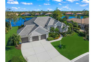 7905 ROYAL QUEENSLAND WAY, LAKEWOOD RANCH, FL 34202 Sold 02/26/25