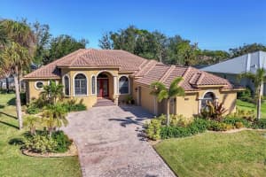 1607 LANDFALL DRIVE, NOKOMIS, FL 34275 Sold 05/02/25