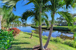 414 DEVONSHIRE LANE, VENICE, FL 34293 Sold 01/16/25
