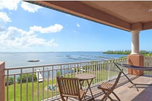 2412 BAY DR AVENUE, BRADENTON, FL 34207 Sold 03/14/25