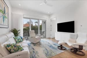 635 ORANGE AVENUE, SARASOTA, FL 34236 Sold 02/14/25