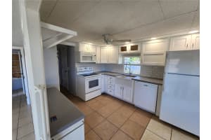 615 50TH AVENUE TERRACE, BRADENTON, FL 34207 Sold 04/11/25