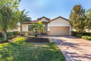6870 Willowshire Way, BRADENTON