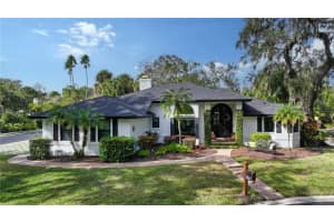 1598 OAK CIRCLE, SARASOTA, FL 34232 Sold 06/30/25