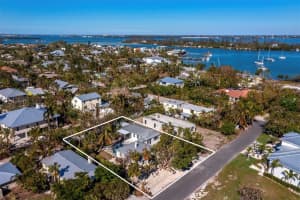 611 HIBISCUS WAY, LONGBOAT KEY, FL 34228 Sold 07/30/25
