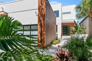 5300 AVENIDA DEL MARE, SARASOTA, FL 34242 Sold 01/30/25