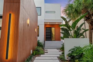 5300 AVENIDA DEL MARE, SARASOTA, FL 34242 Sold 01/30/25