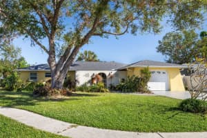 719 WOOD LANE, SARASOTA, FL 34237 Sold 01/23/25