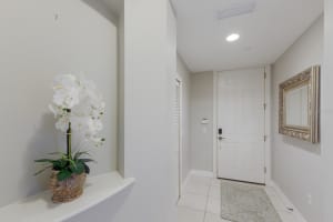 5591 CANNES CIRCLE, SARASOTA, FL 34231 Sold 05/13/25