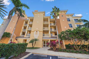 6482 Watercrest Way #204, LAKEWOOD RANCH