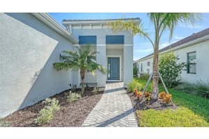 10300 LAKE GEORGE AVENUE, SARASOTA, FL 34241 Sold 08/26/25