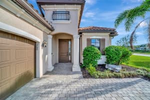 17404 HICKOK BELT LOOP, BRADENTON, FL 34211 Sold 01/31/25