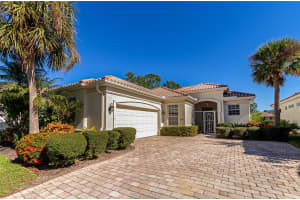 7156 RUE DE PALISADES #3, SARASOTA, FL 34238 Sold 12/10/25