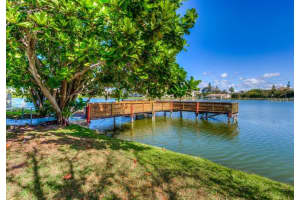 4067 Lake Bayshore Dr #302, BRADENTON