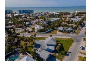 5607 HOLMES BOULEVARD, HOLMES BEACH, FL 34217 Sold 05/13/25