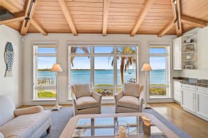 318 BAY DRIVE, BRADENTON BEACH, FL 34217 Sold 01/31/25