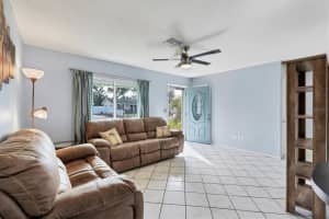 4327 56TH AVENUE DRIVE, BRADENTON, FL 34203 Sold 03/28/25