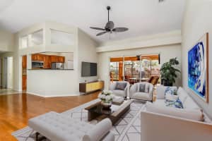 6600 DEERING CIRCLE, SARASOTA, FL 34240 Sold 04/15/25