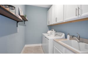 8113 MOONBEAM AVENUE, SARASOTA, FL 34241 - MLS#MFRA4631616
