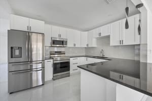 3235 YORKTOWN STREET, SARASOTA, FL 34231 Sold 04/28/25