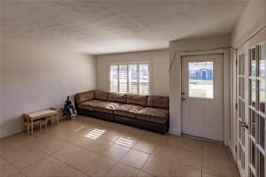 2917 OAK STREET, SARASOTA, FL 34237 Sold 01/24/25
