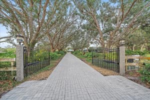 7056 SADDLE CREEK LANE, SARASOTA, FL 34241 Sold 02/14/25