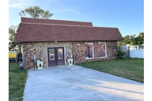 5630 3rd St W, BRADENTON