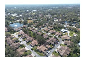 536 OAK HILL CIRCLE, SARASOTA, FL 34232 Sold 01/15/25