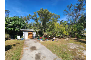 3181 IRVING STREET, SARASOTA, FL 34237 - MLS#MFRA4631777
