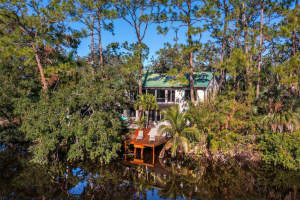 2340 ARDEN DRIVE, SARASOTA, FL 34232 Sold 01/15/25