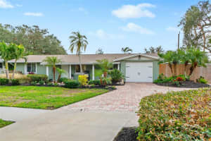 6623 GLADES WAY, SARASOTA, FL 34231 Sold 02/25/25