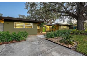 2674 JEFFERSON CIRCLE, SARASOTA, FL 34239 Sold 02/21/25