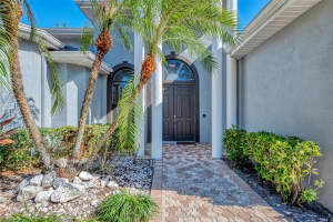 72 ARBOR OAKS DRIVE, SARASOTA, FL 34232 Sold 02/28/25