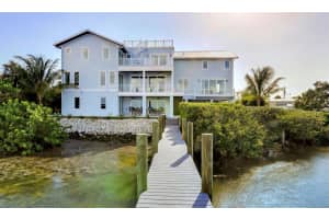 2516 AVENUE A, BRADENTON BEACH, FL 34217 - MLS#MFRA4631974