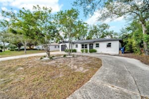 525 HILLSIDE DRIVE, ST PETERSBURG, FL 33705 Sold 04/28/25