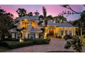 1718 HILLVIEW STREET, SARASOTA, FL 34239 Sold 03/07/25